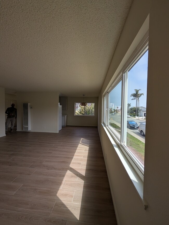 Living - 2660 Spyglass Dr