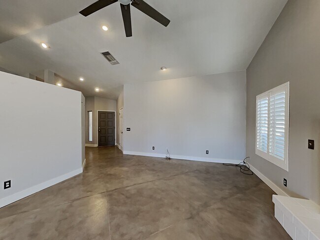 Foto del edificio - 4825 W Bluebell Way