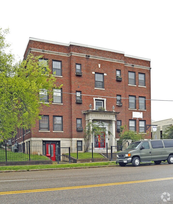 Primary Photo - Lucerne Building