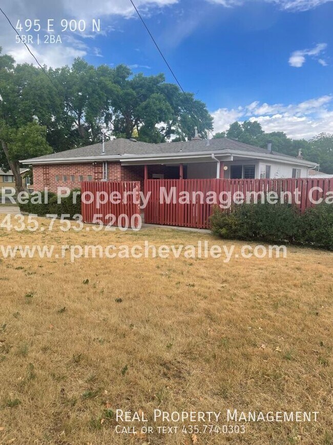 Building Photo - 495 E 900 N