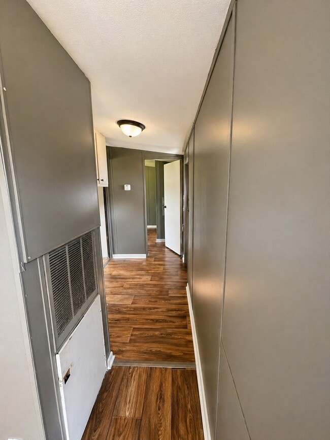 Building Photo - 6 Fowler Cir
