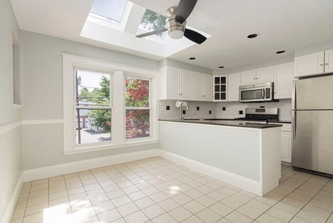 Building Photo - 77 Wildwood Ave