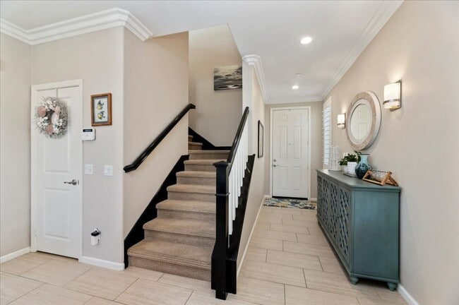 Building Photo - For Rent in Chapman Heights – Cedar Glen C...