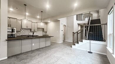 Building Photo - 732 Lake Lacosta Dr