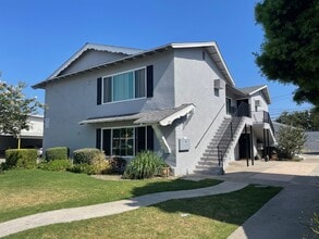 Building Photo - 10761 Palma Vista Ave
