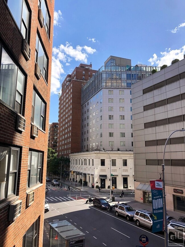 Building Photo - Fourth Avenue