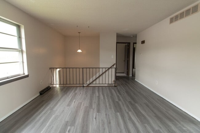 Building Photo - 1584-1586-1586 S Sonora Dr