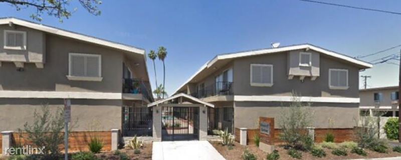 Primary Photo - 16275 Woodruff Ave