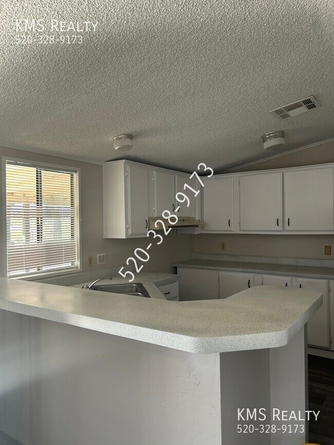 Building Photo - 2 Bed / 2 Bath Manufactured home - OWNER/A...