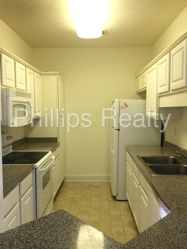 Foto del edificio - 110 Fountain Pointe Ln