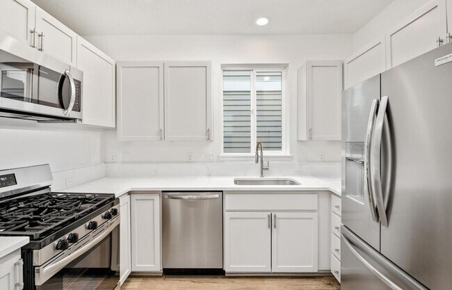 Building Photo - 20778 SW Skiver Street ~ Stunning Home in ...