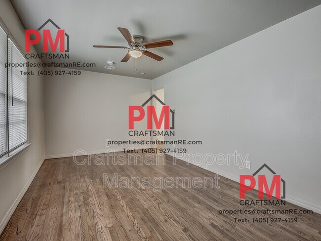 Foto del edificio - 3908 Woodside Dr