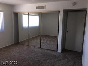 Building Photo - 356 E Desert Inn Rd