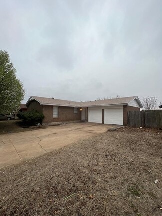 Building Photo - 220 W Shadywood Dr