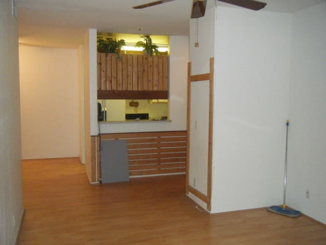 Building Photo - 500 S Berendo St