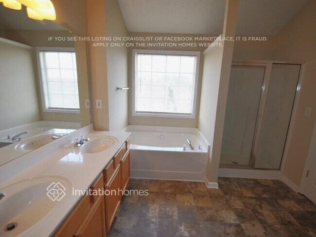 Building Photo - 940 Clairidge Ln SW