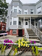 Building Photo - 33 Arlington Ave
