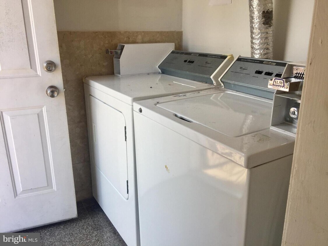 Foto principal - 1224 Summer St