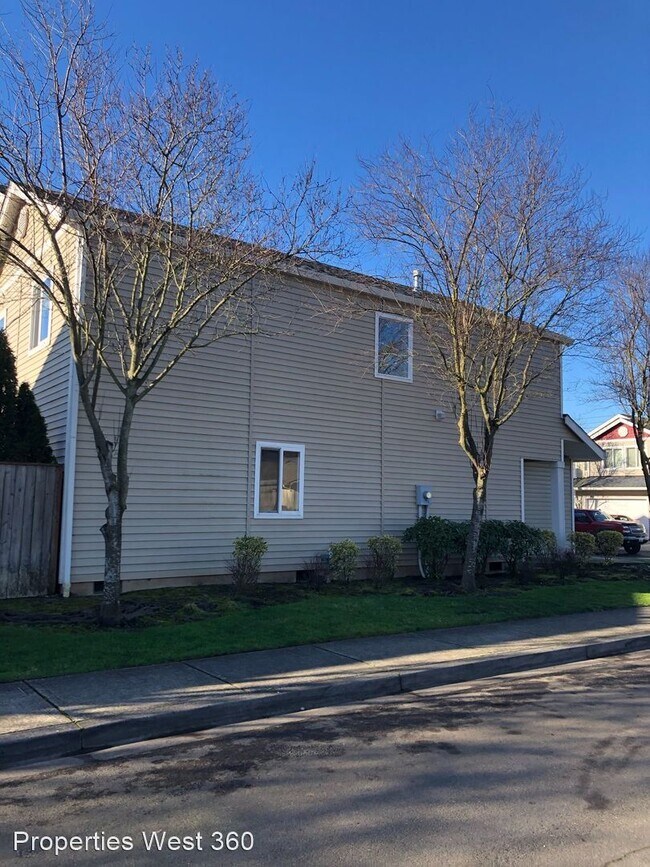 Foto del edificio - 3 br, 2.5 bath House - 1825 NE 90th Circle