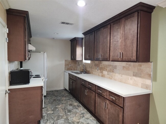 Building Photo - 10922 Sela Ln