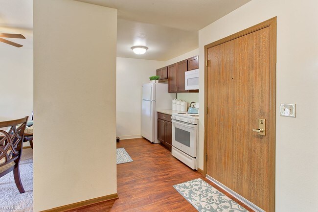 Foto del edificio - 1501 Woodworth St NE