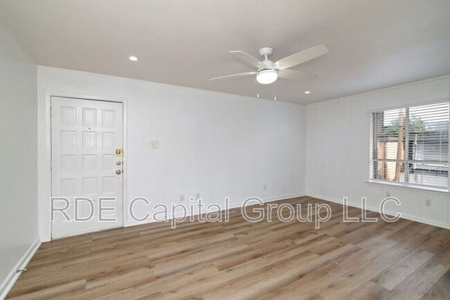 Building Photo - 2816 Throckmorton St