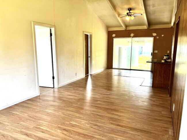 Foto del edificio - 16-2076-2076 Puhala Dr