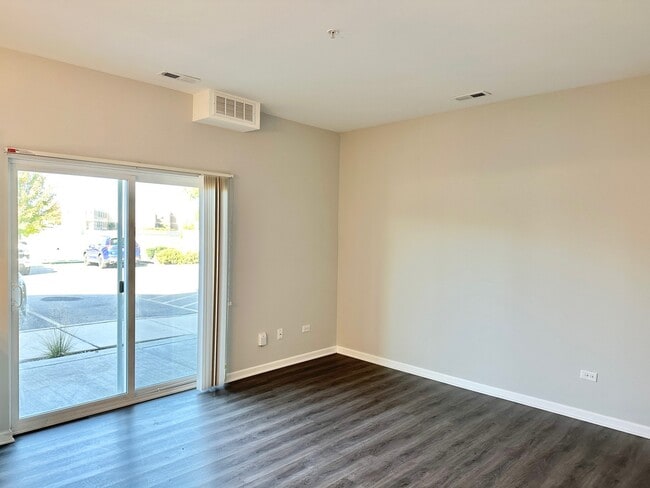 Foto del edificio - 855 E Main St
