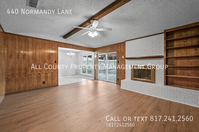 Foto del edificio - 440 Normandy Ln