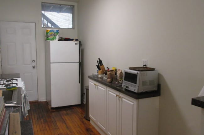 Building Photo - 719 W Roscoe St