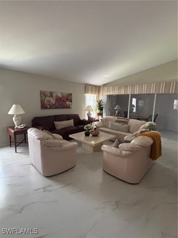 Foto del edificio - 6225 Bellerive Ave