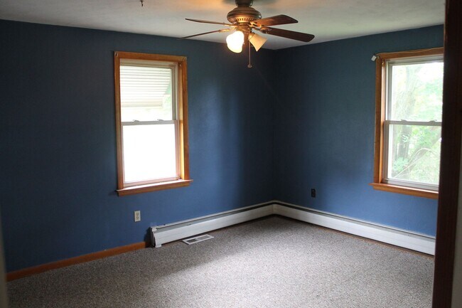 Building Photo - Single Family Home