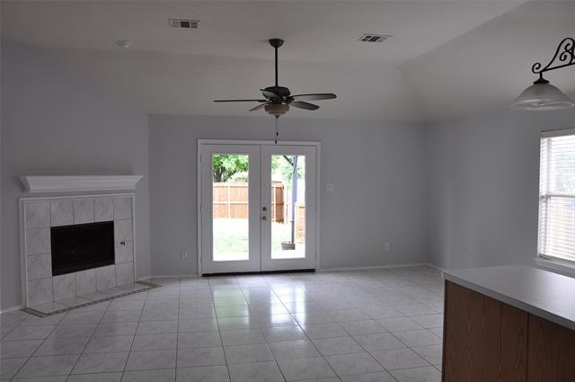 Foto del edificio - 9209 Newport Ln