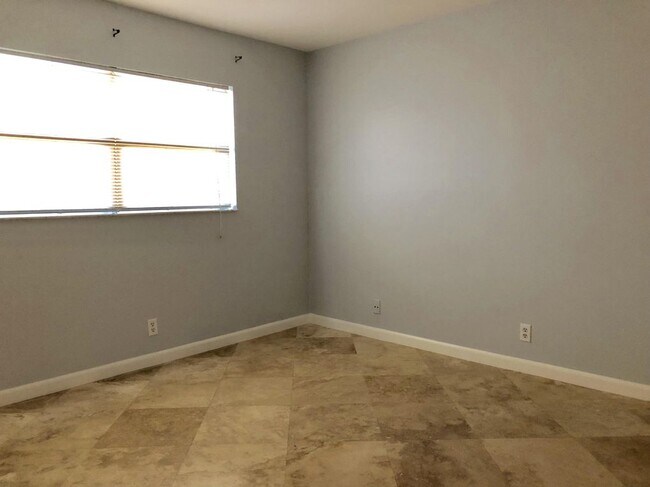 Building Photo - 2800 Fiore Way