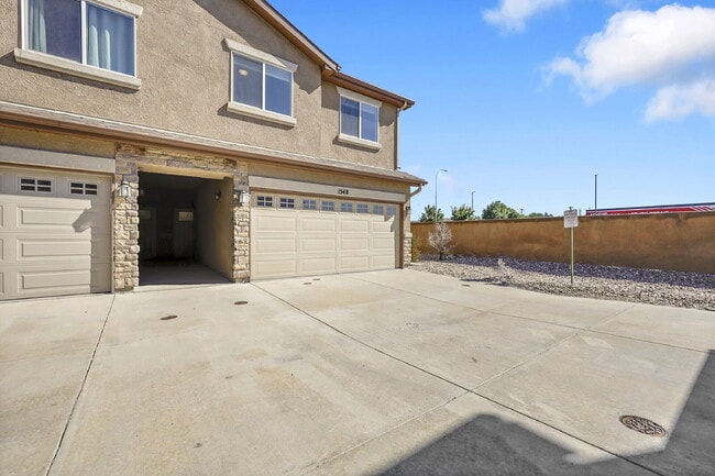 Building Photo - $2,175 - 3 Bed, 2.5 Bath Townhome in CO Sp...