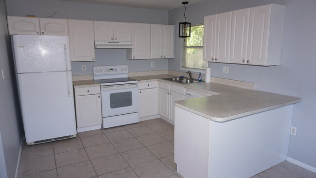 Building Photo - 5938 S Lockwood Ridge Rd