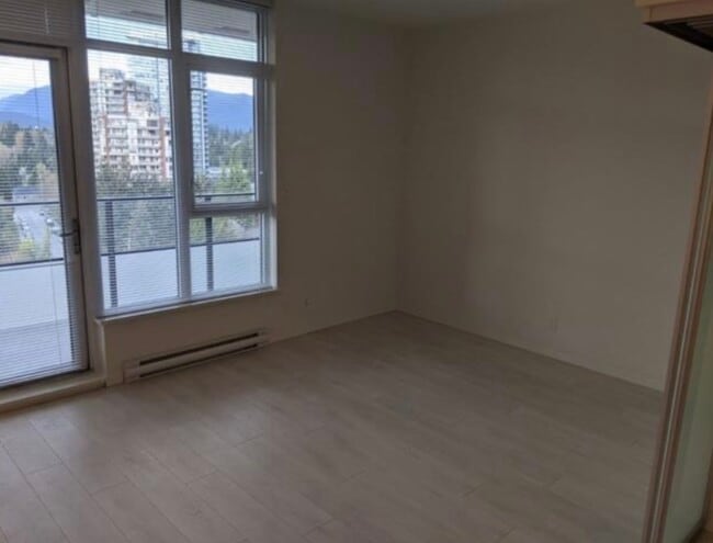 Building Photo - 691 North Rd