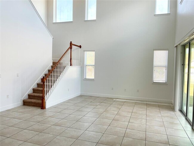 Foto del edificio - 7952 Hampton Lake Dr