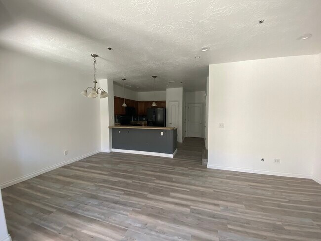 Building Photo - 24 S 1520 W