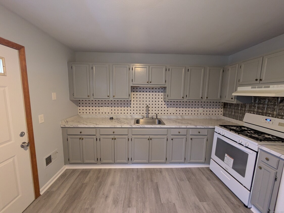 Foto principal - 998 Campbell Ave