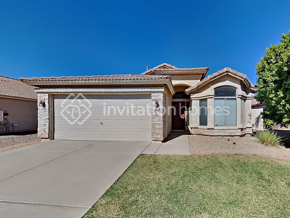 Primary Photo - 8602 E Meseto Ave