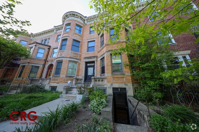 Building Photo - 1728 Beacon St