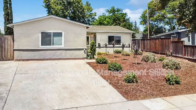 Photo - 3115 Calzar Dr