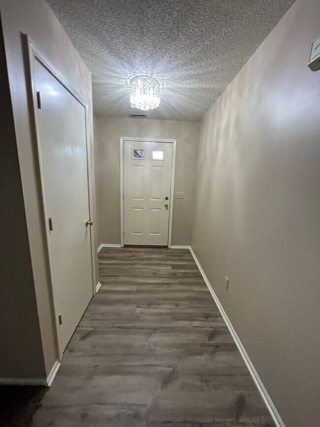 Foto del edificio - 5510 Columbine Ln