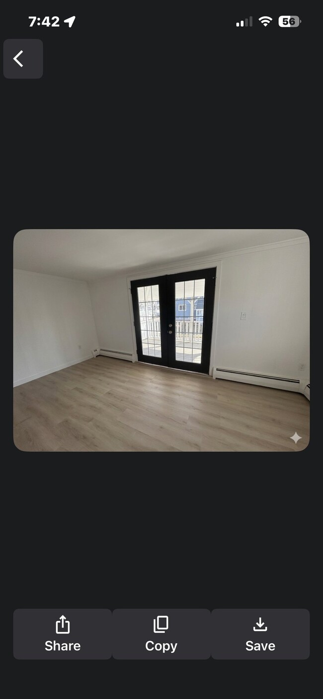 Building Photo - 85 Cosey Beach Ave