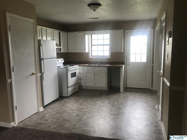 Building Photo - 2913 Wimberly Dr SW