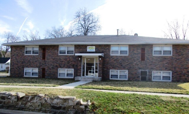Primary Photo - 506 N Linden St