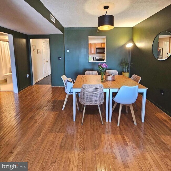 Foto del edificio - 505 E Braddock Rd