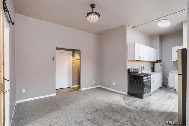 Foto del edificio - 5630 Webster St