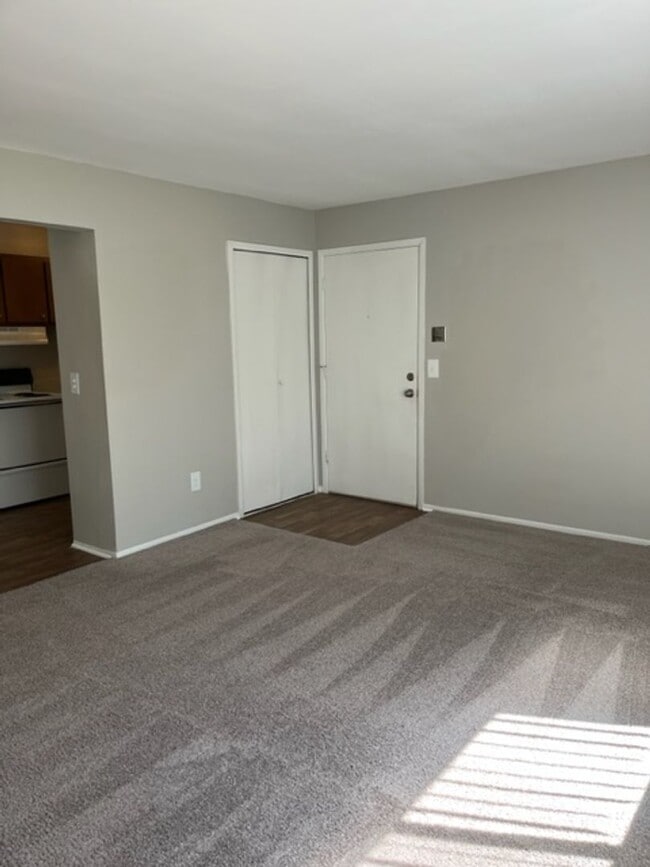 Building Photo - Charming 1 Bedroom/1 Bath near Downtown Ro...